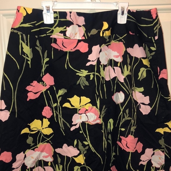 Rafaella skirt with flowers - Picture 1 of 5